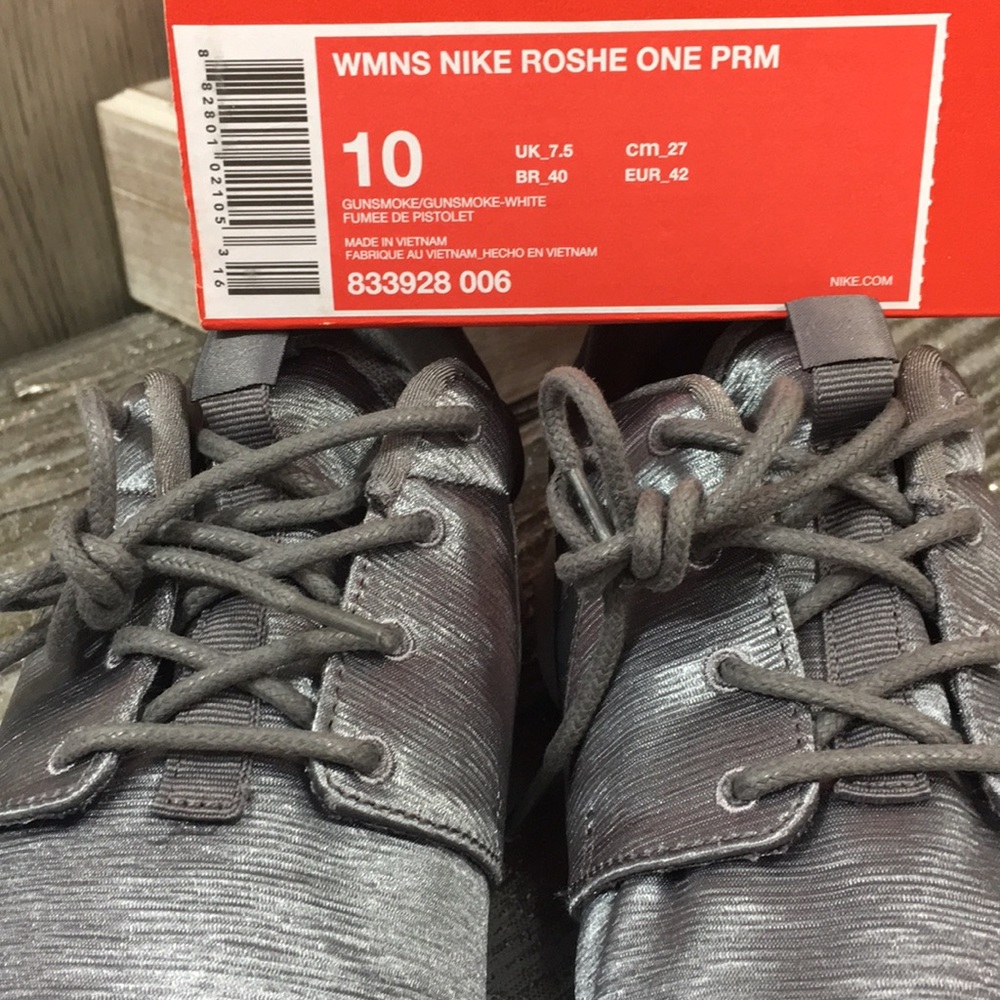 WMNS NIKE ROSHE ONE PRM gunsmoke/gunsmoke-white - Picture 8 of 8